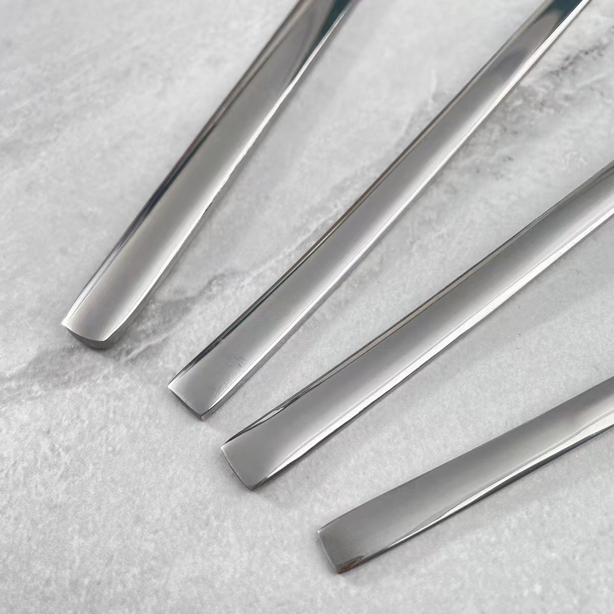 Stainless Steel Cutlery Sets, Western Restaurant Steak Knives and Dessert Spoons, Thickened Square Handle Durable Flatware
