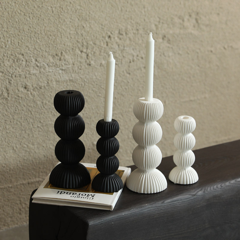INS Black and White Ceramic Candle Holder Ornaments, Medieval Style Candle Holders for Home Living Room Desktop Decor